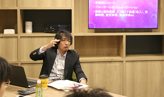 経営セミナーの講師として島田理事長が登壇します